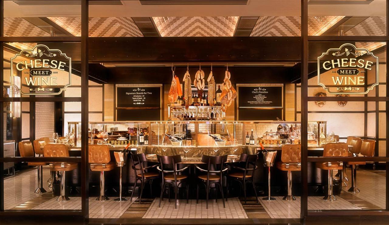Encore Boston Harbor Everett Экстерьер фото The Cheese & Wine Bar