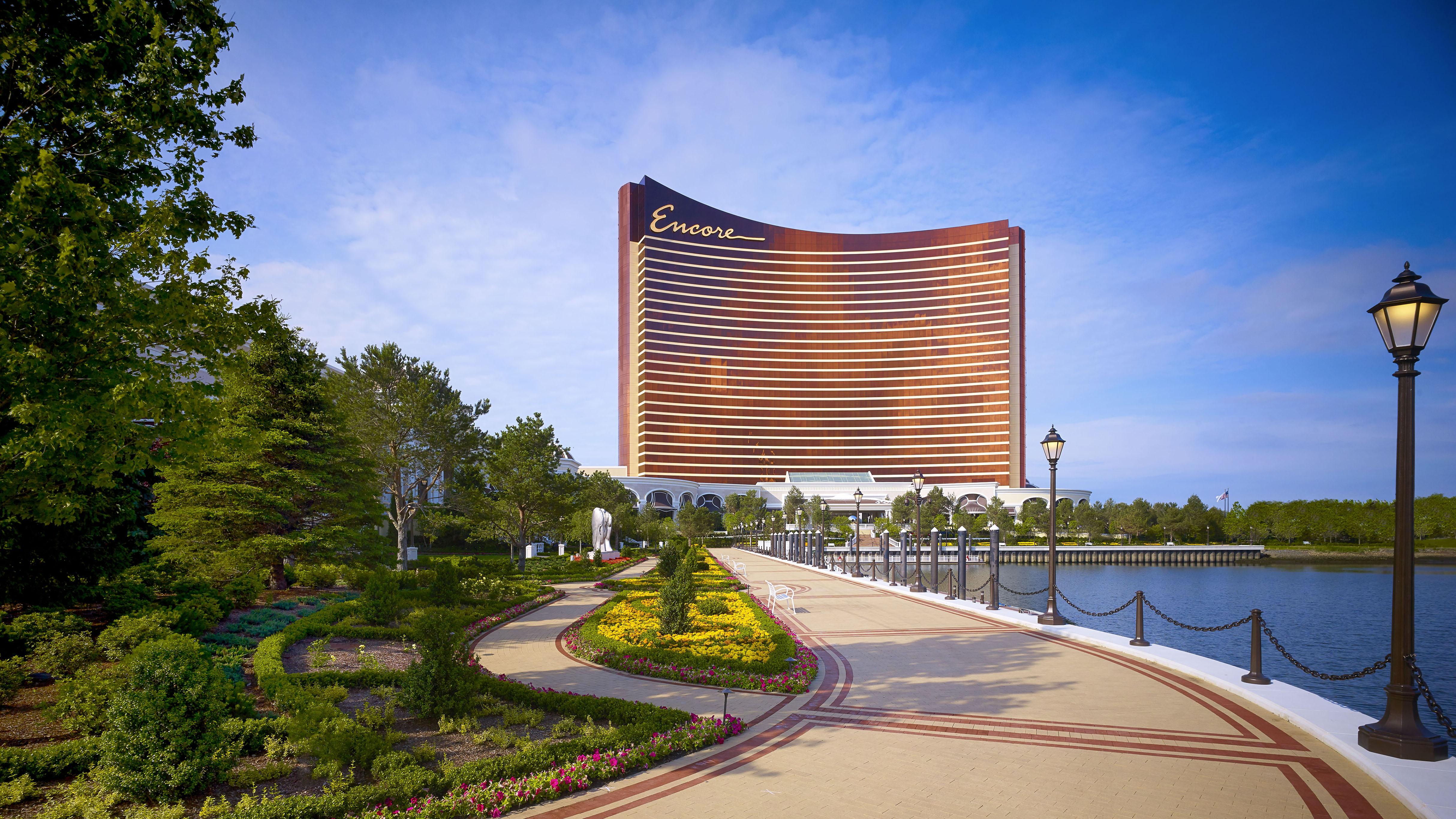 Encore Boston Harbor Everett Экстерьер фото Encore at Wynn Las Vegas