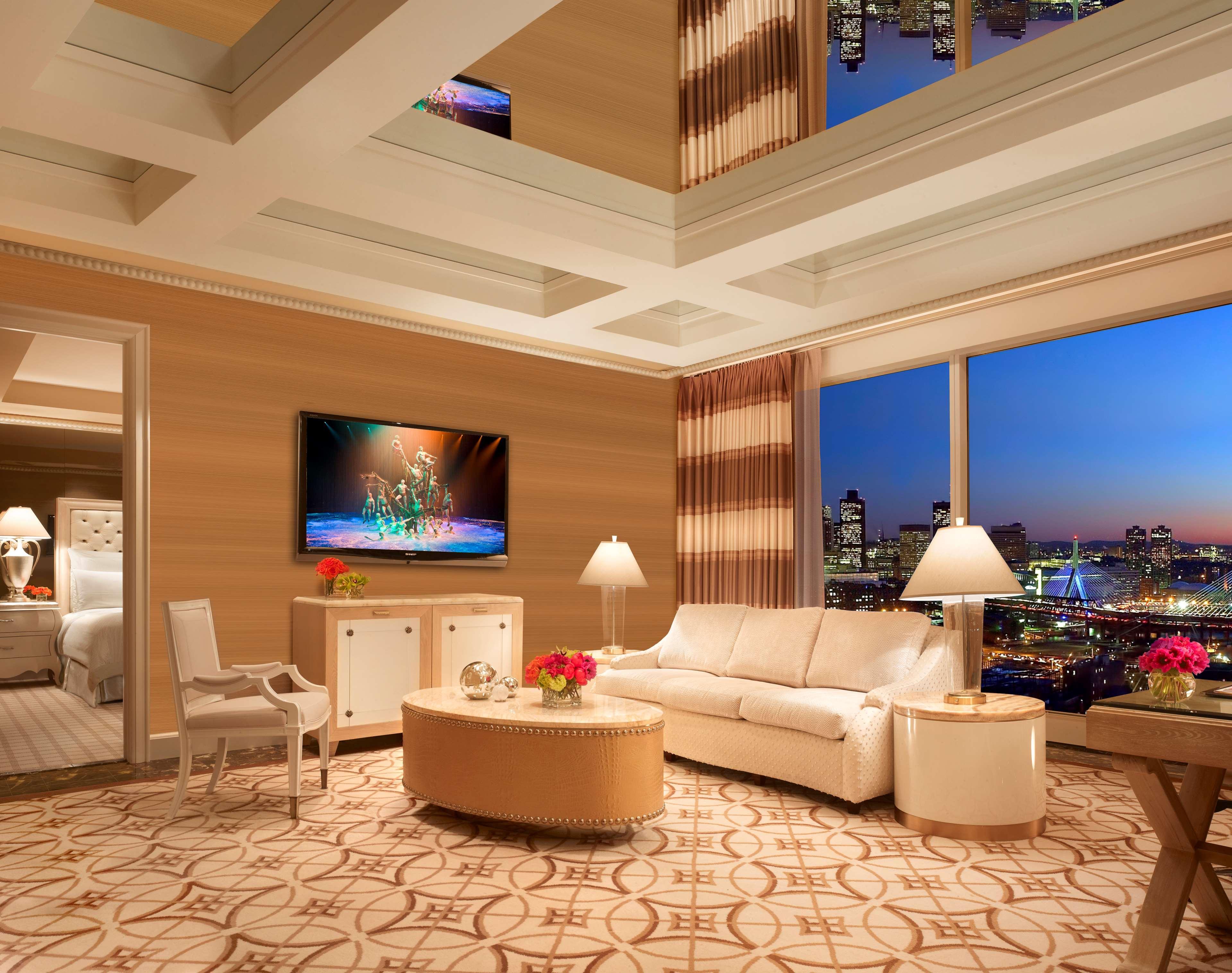 Encore Boston Harbor Everett Экстерьер фото A living room in a suite at Encore