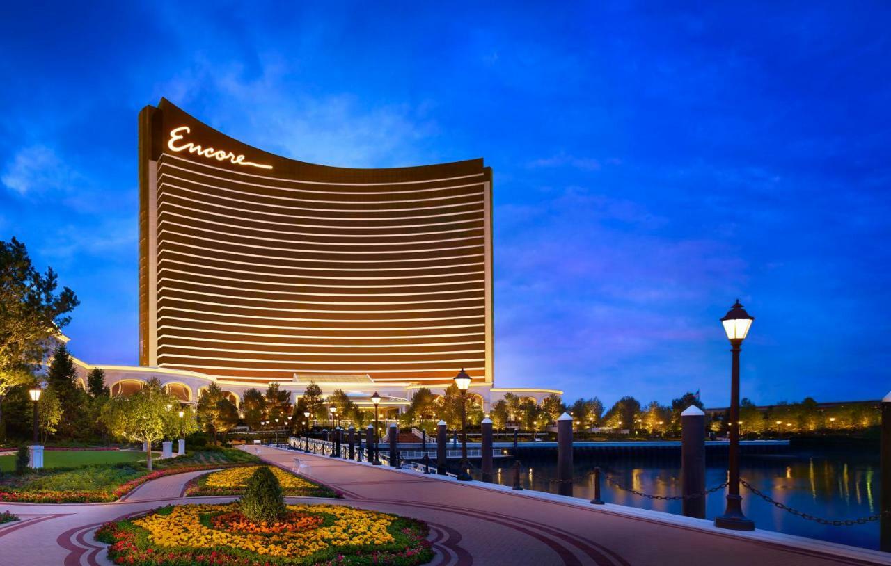 Encore Boston Harbor Everett Экстерьер фото Encore at Wynn Las Vegas