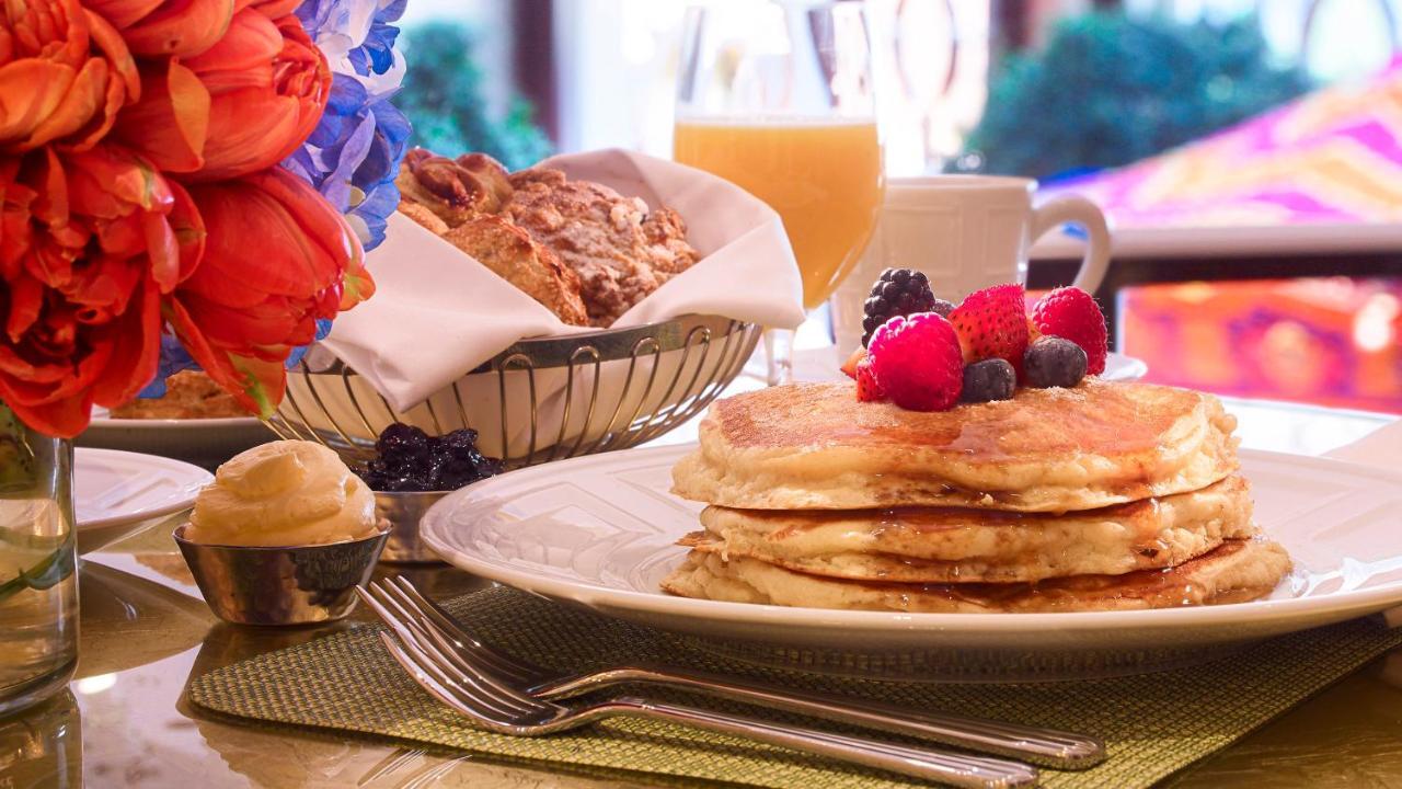 Encore Boston Harbor Everett Экстерьер фото A stack of pancakes